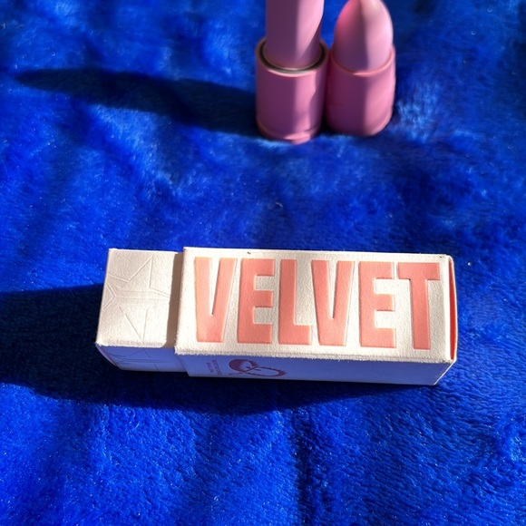 Jeffree Star velvet trap lipstick - Picture 3 of 5